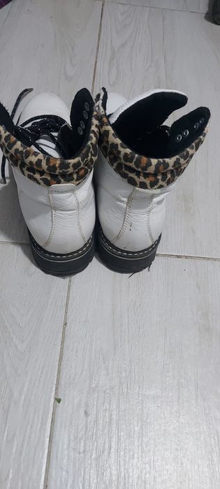 Vând ghete damă piele
