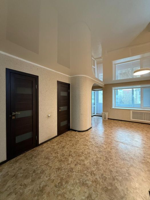 Продам 3 комнатную квартиру. Район Пирамиды.