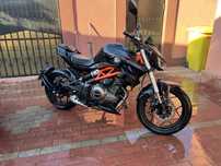 Motocileta qj motors srk 400