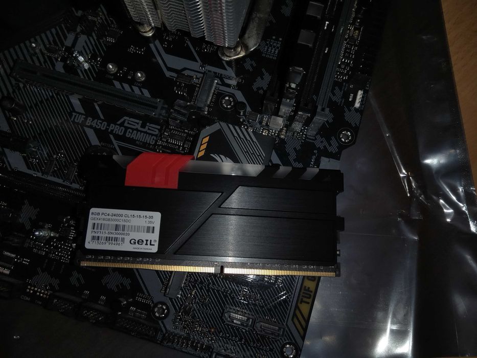 Kit AMD 2600X Asus TUF B450-PRo 16 Geil DDR4 3000  SilentiumPC Fera 3