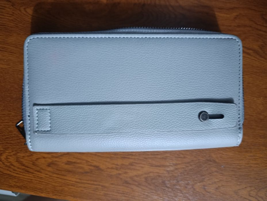 Кошелек в отличном состоянии