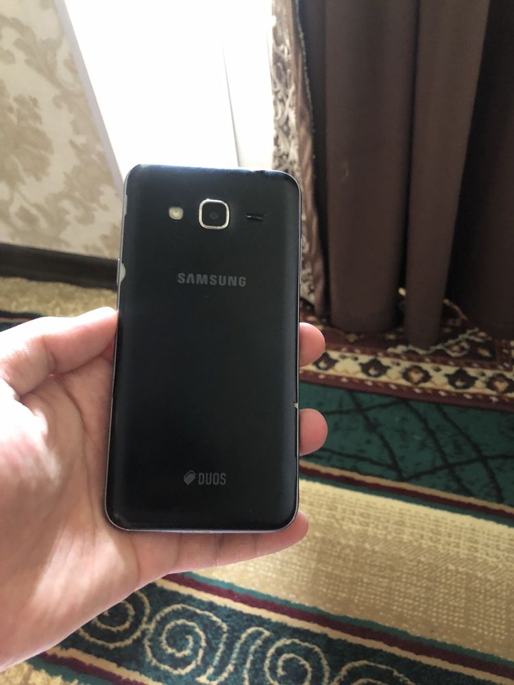 Samsung j3 16гб