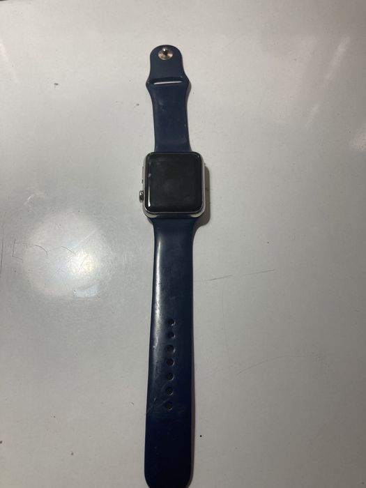 Темно синие Apple Watch
