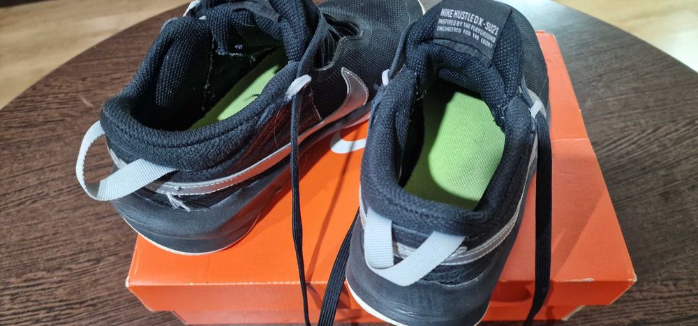 Nike HUSTLE D 10 marimea  37.5