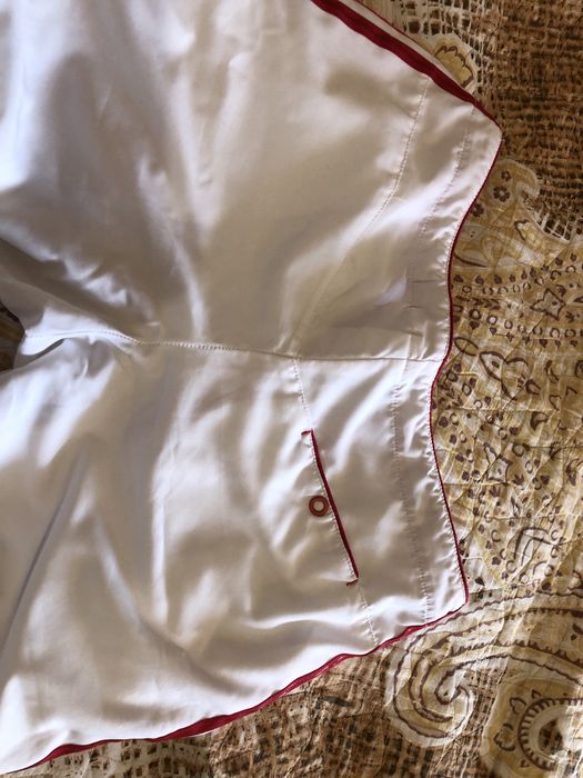 Продаются спортивные штаны.