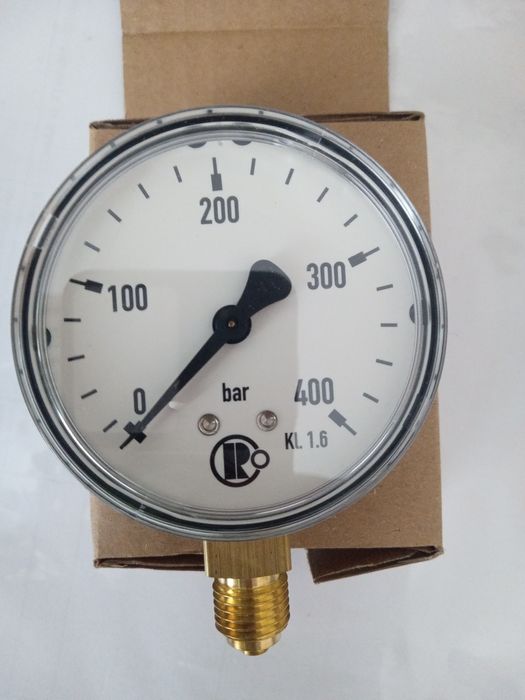 Manometre de diferite dimensiuni și modele