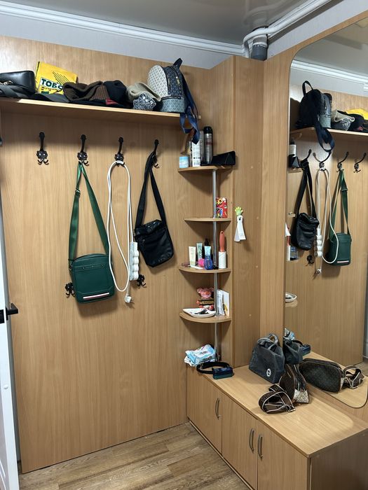 Прихожая угловая отдам даром