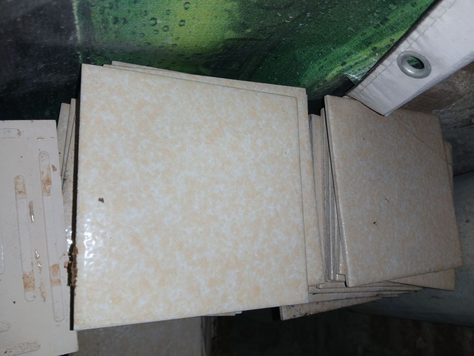 Фаянсови плочки 15 на 15