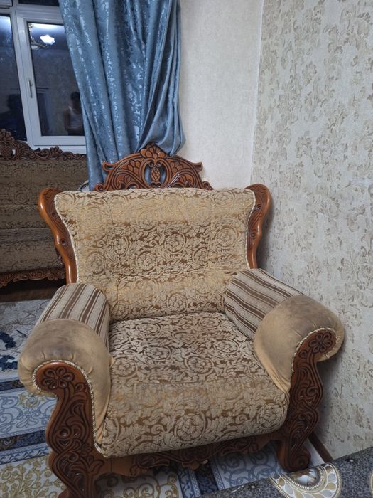 Kresla yahshi holatda