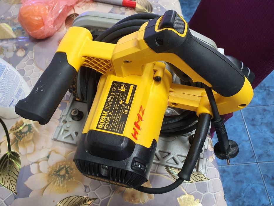 Circular dewalt cu plonjare