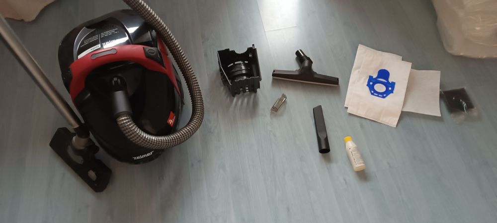 Продавам резервни части за Zelmer aquos прахосмукачка
