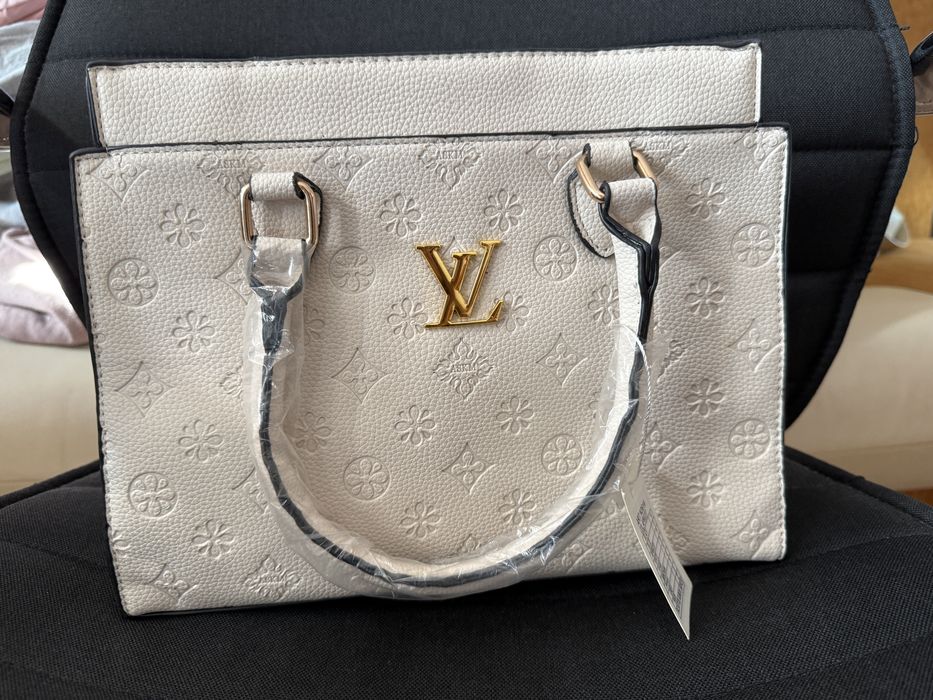 Geanta Louis Vuitton alba