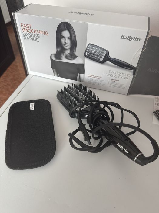 Perie indreptat parul