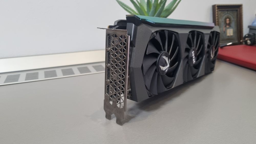 Vand RTX 3080 Zotac AMP Holo 10GB