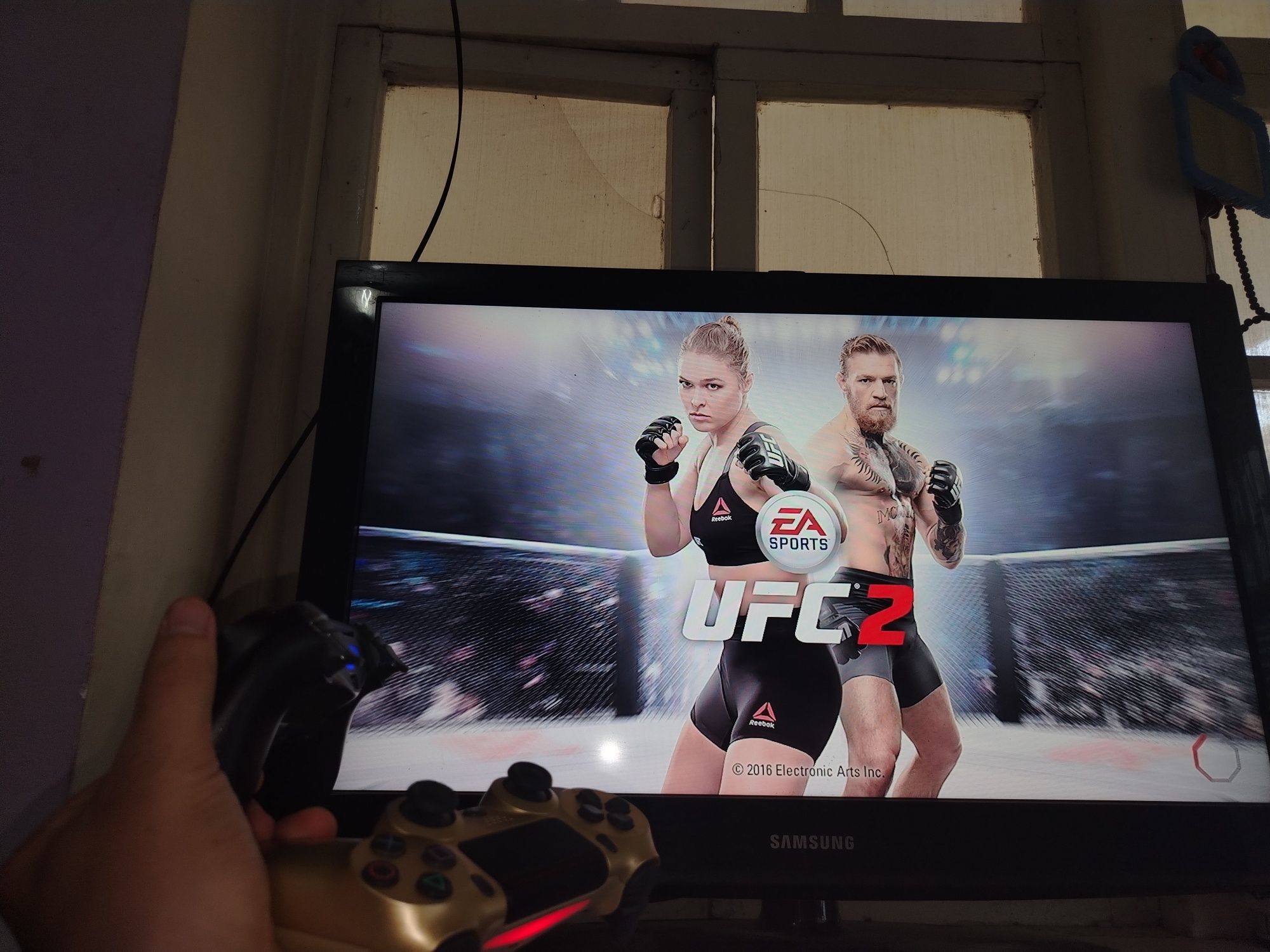 PlayStation IV 4
