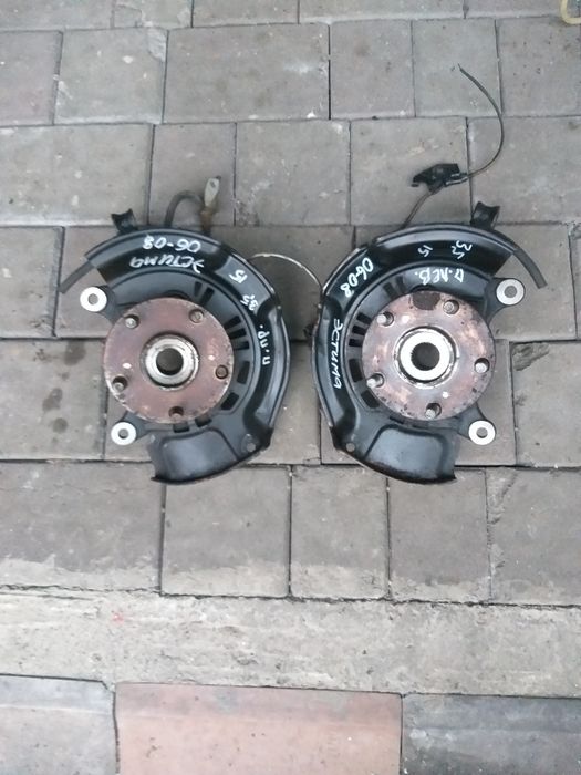 Цапфа ступица передняя Toyota Estima 06-08 правая левая