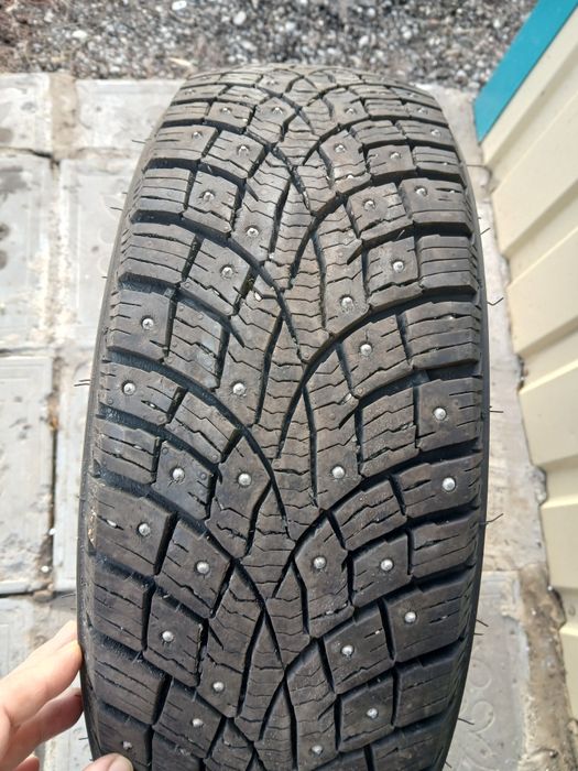 Продам шины зимние .