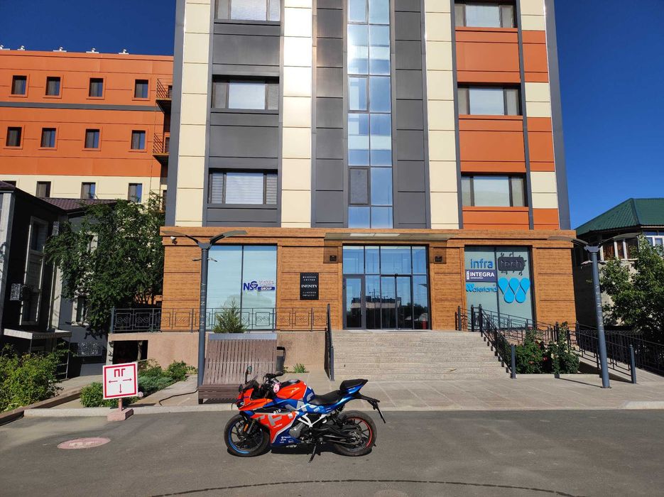 мотоцикл CFMOTO 300SR