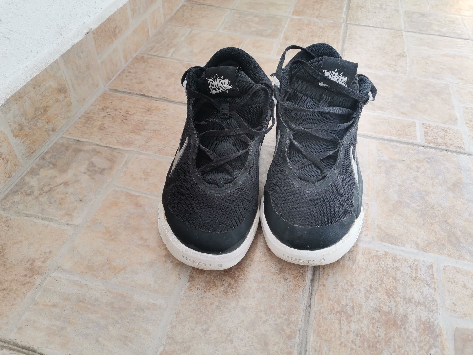 Маратонки nike за момче