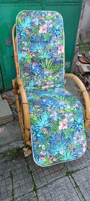 Ратанов люлеещ стол