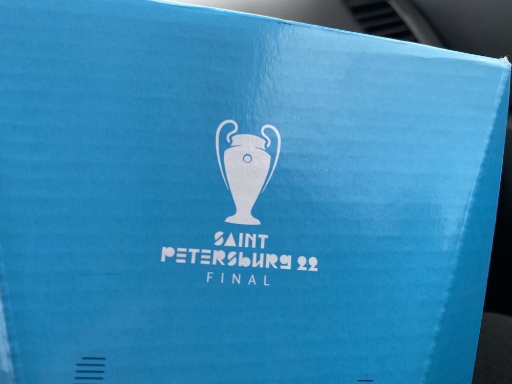 Minge oficială de fotbal UCL, marca Adidas