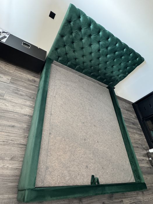 Vand pat tapitat catifea verde 160x200 + saltea inclusa
