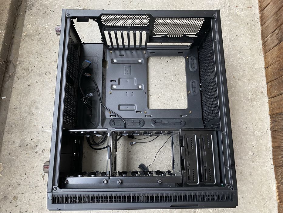 Fractal Design R5 Blackout Edition