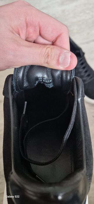 Vând adidași de la h&m