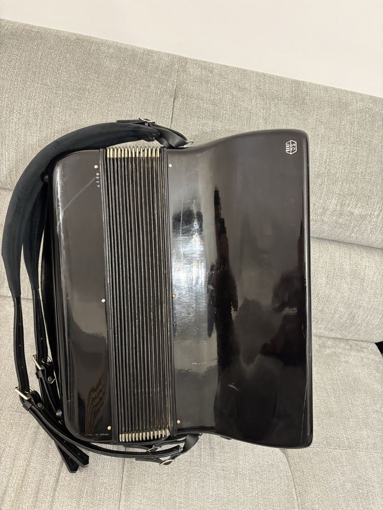 Acordeon italian Crucianelli Mussette cu 120 de basi