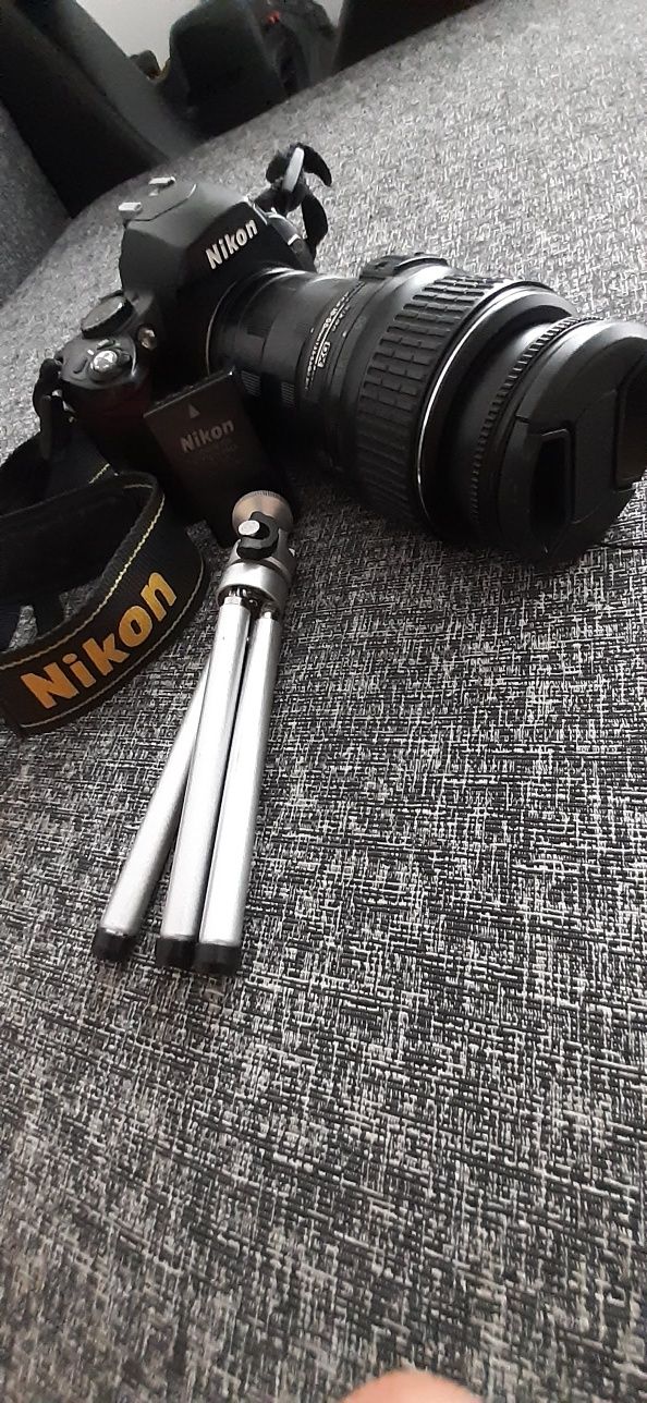 Aparat foto Nikon D40+accesorii