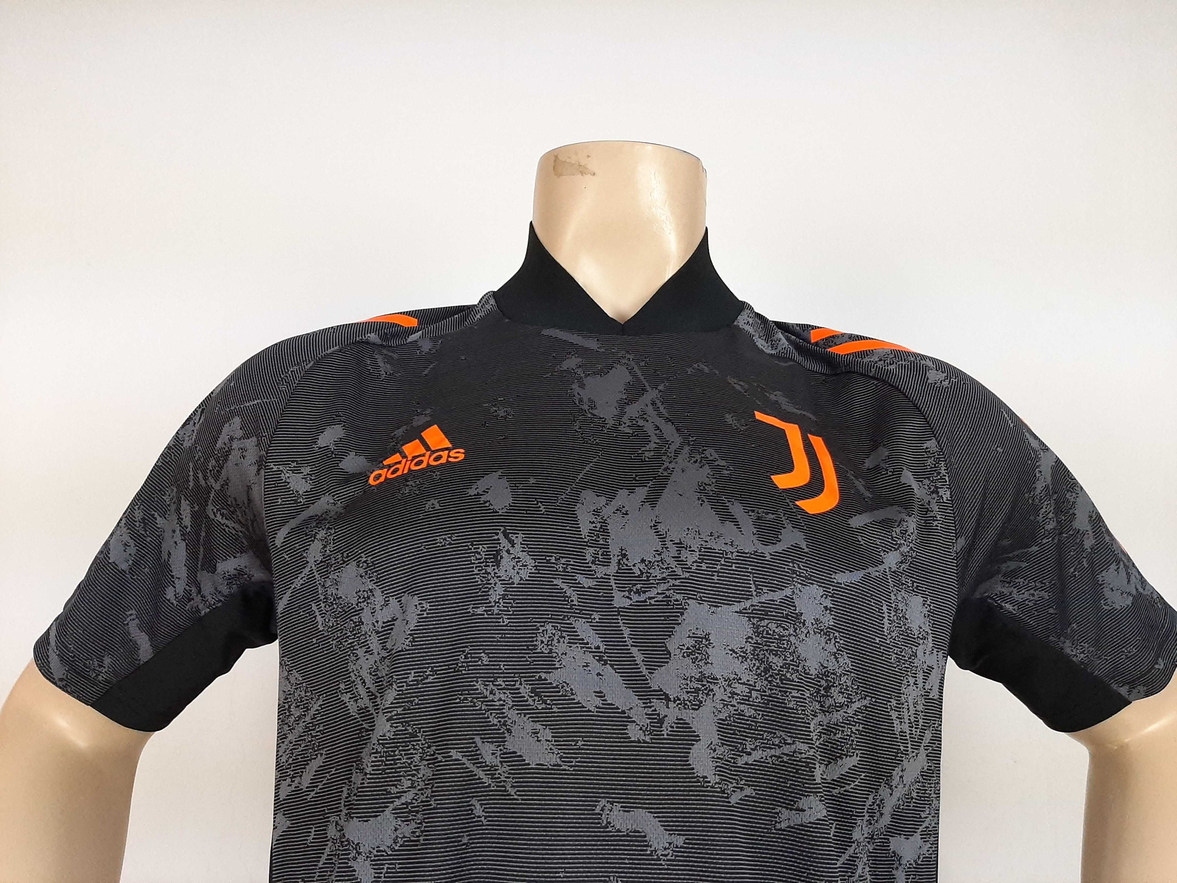 Adidas Juventus - Оригинална мъжка спортна тениска р-р M