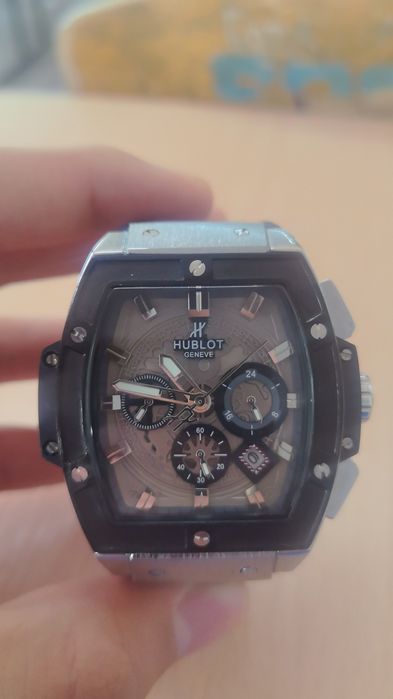 Продаетса часы HUMBLOT