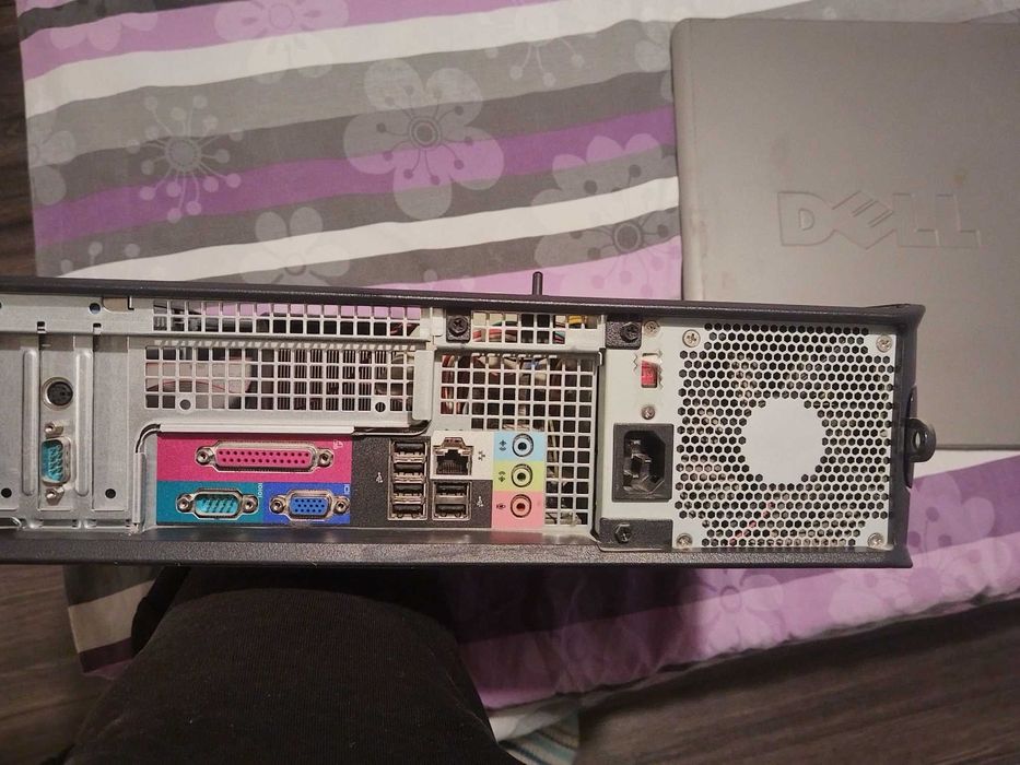 Компютър настолен Dell