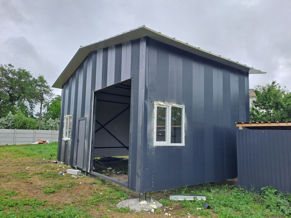 Vand hala metalică Avem pe stoc 
Asiguram transport și montaj Dorim se