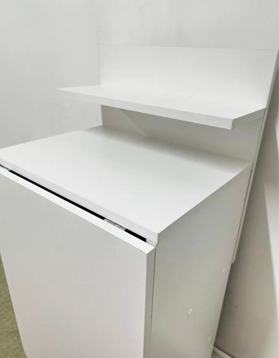 Продам маникюрный столик