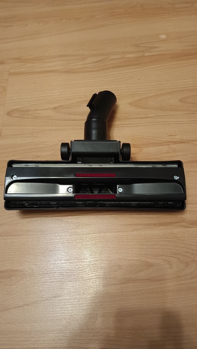 Продавам четка за прахосмукачка Rowenta