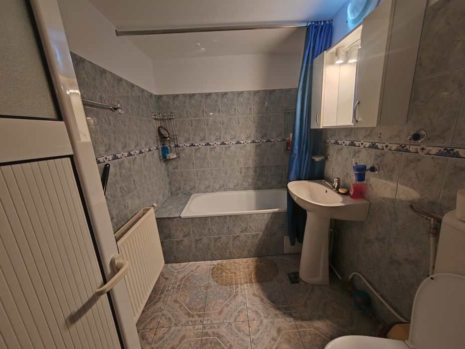 Apartament de vanzare/schimb cu apartament +diferența