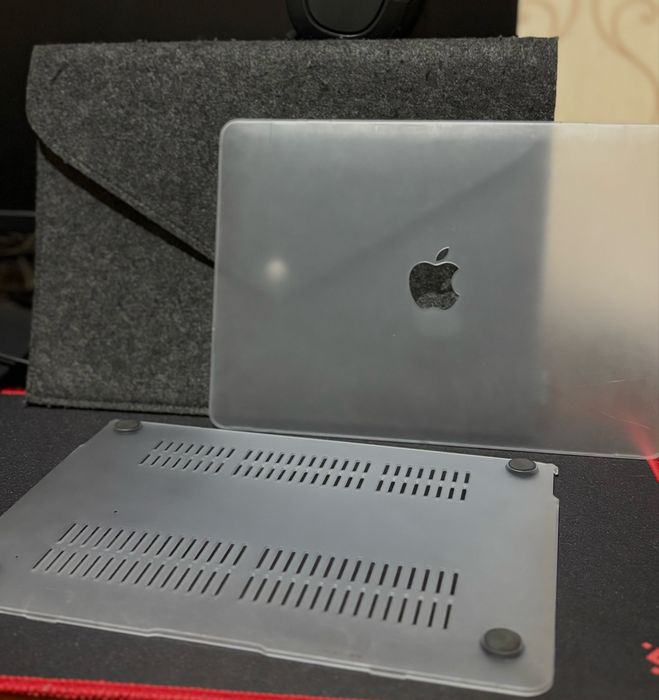 Чехол и папка для macbook