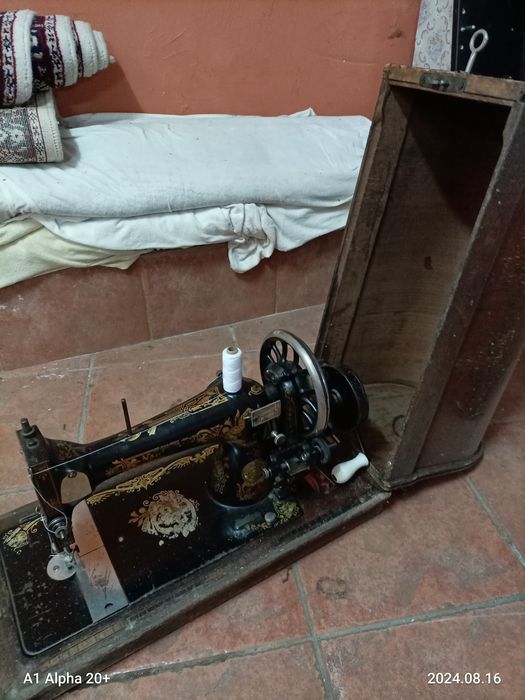 Продавам шевна машина.