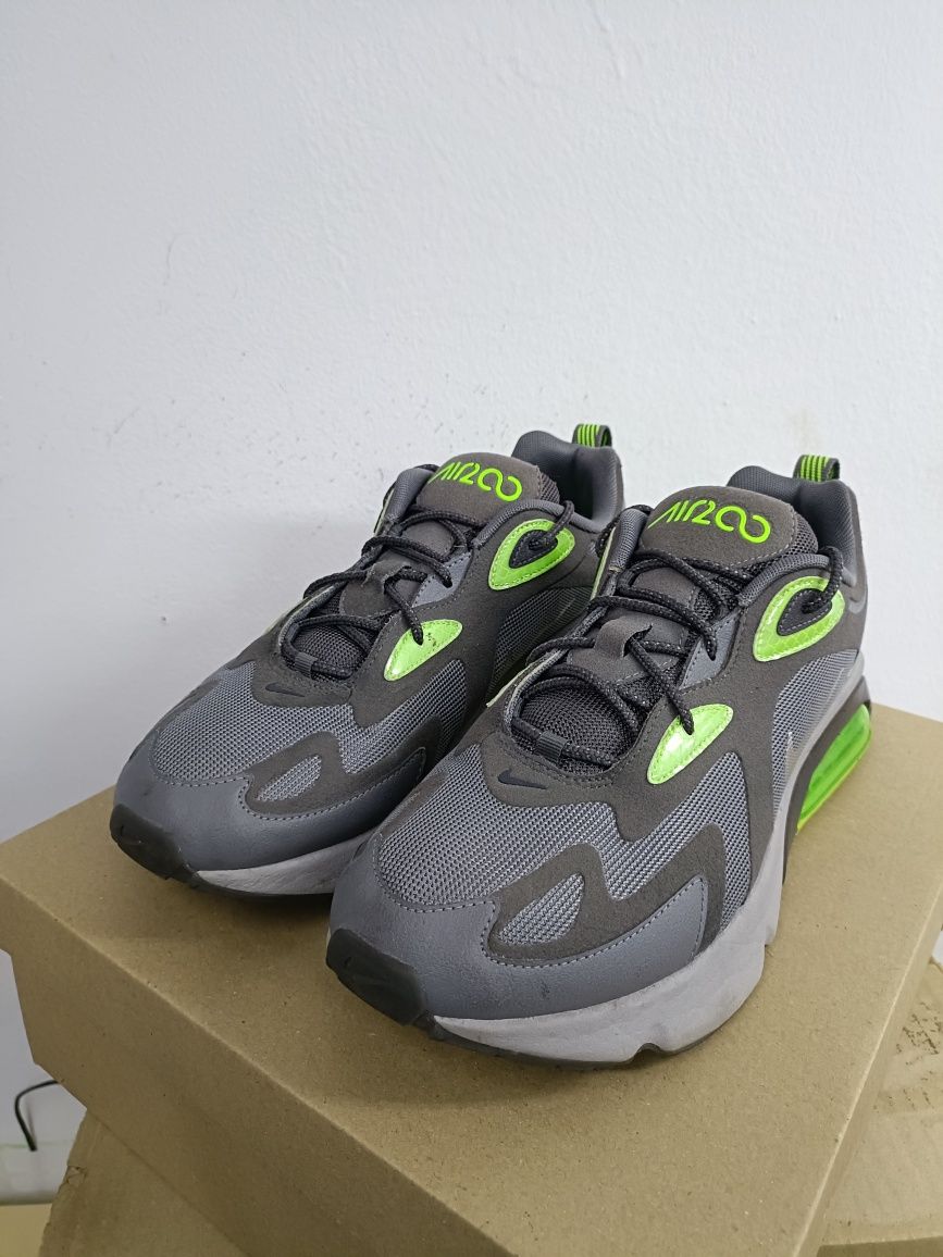 Nike Air Max 200 номер 44