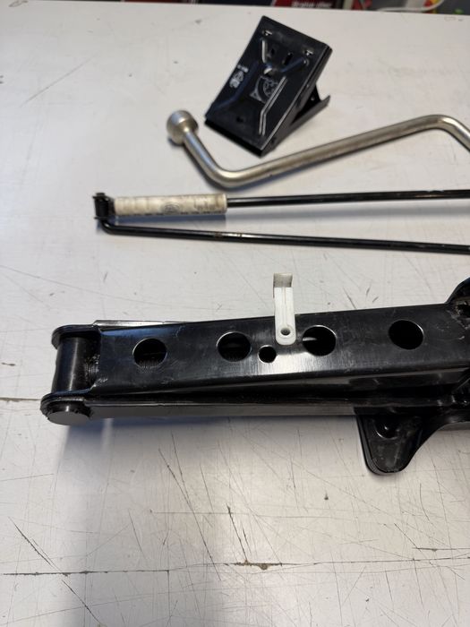 Cric original range rover