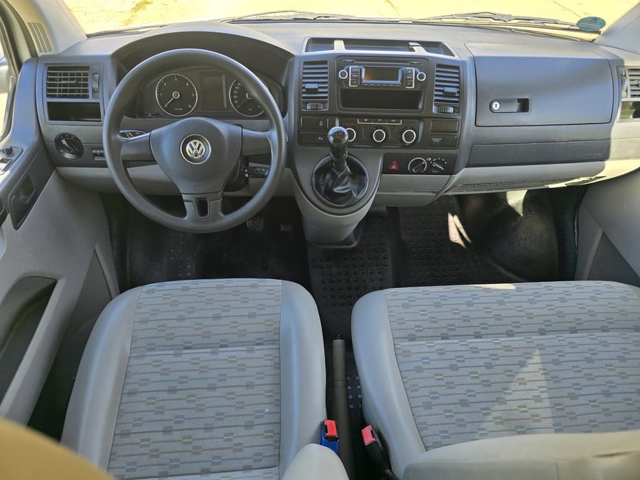 Volkswagen T5 în stare foarte bună