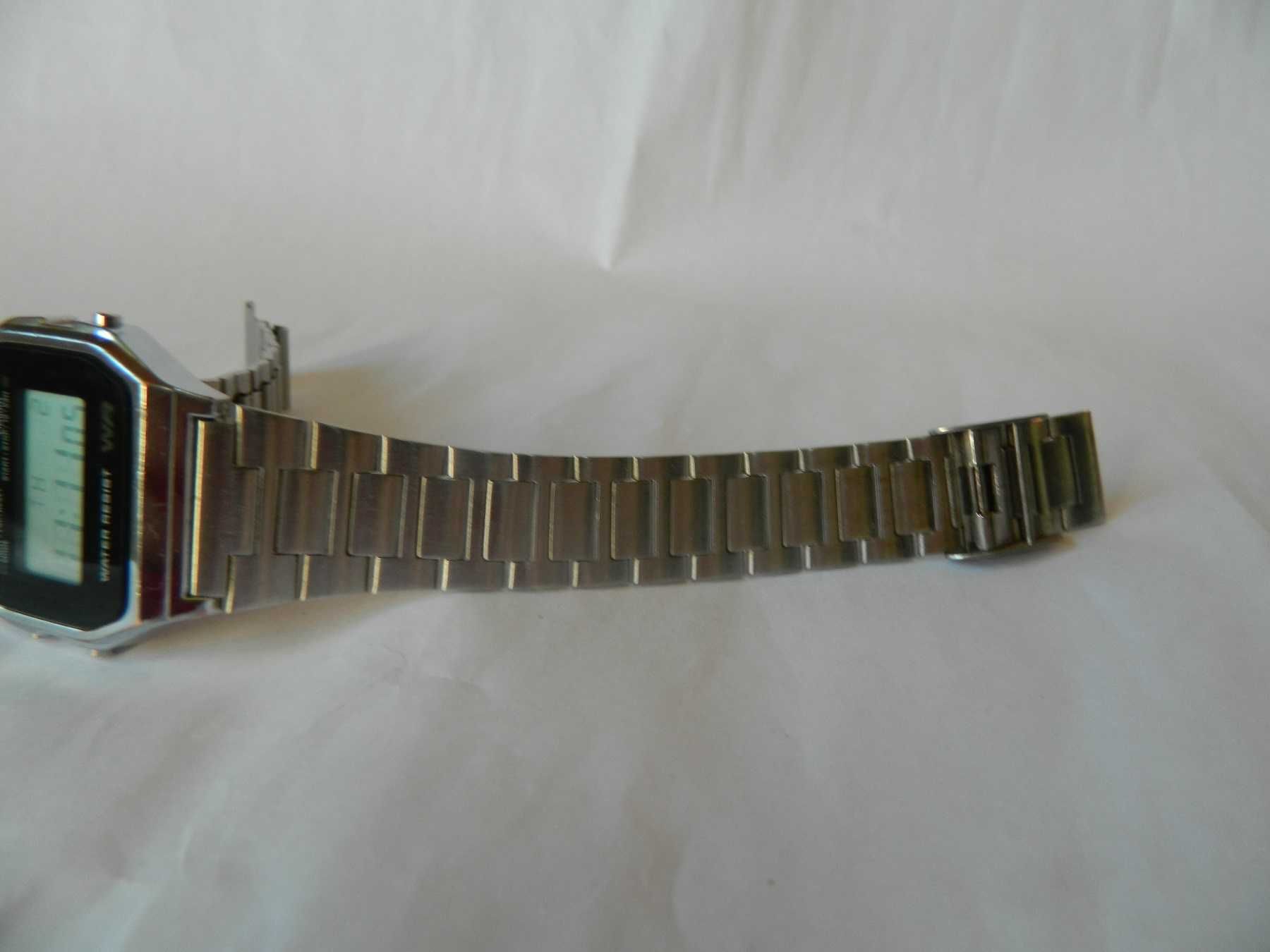Ceas barbatesc CASIO retro , digital , cod c4