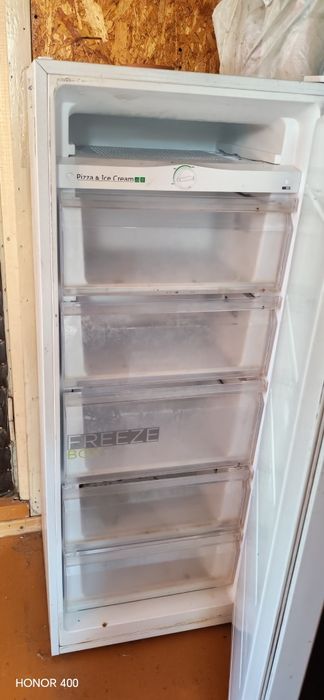 Продам морозильную камеру