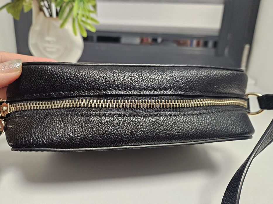 Guess дамска чанта