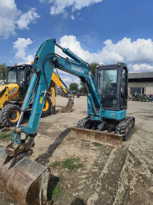 Vand sau închiriez Excavator Sunward 4 tone