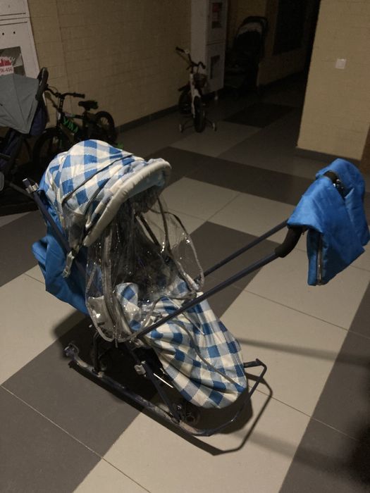 Продам зимние санки