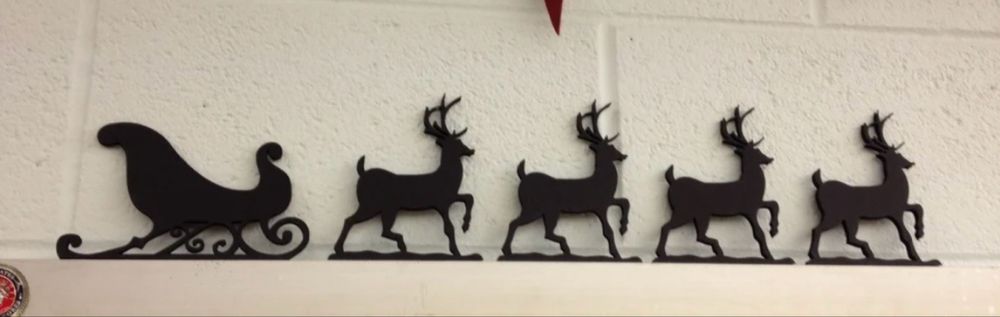 подавам коледни украси