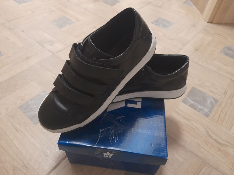 Pantofi din piele
