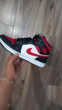Jordan 1 red black and white